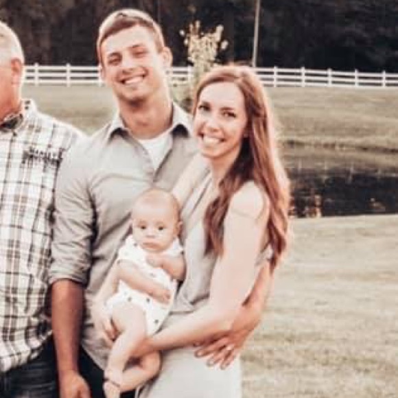 Meet your Posher, Kaci! - Picture 2 of 5